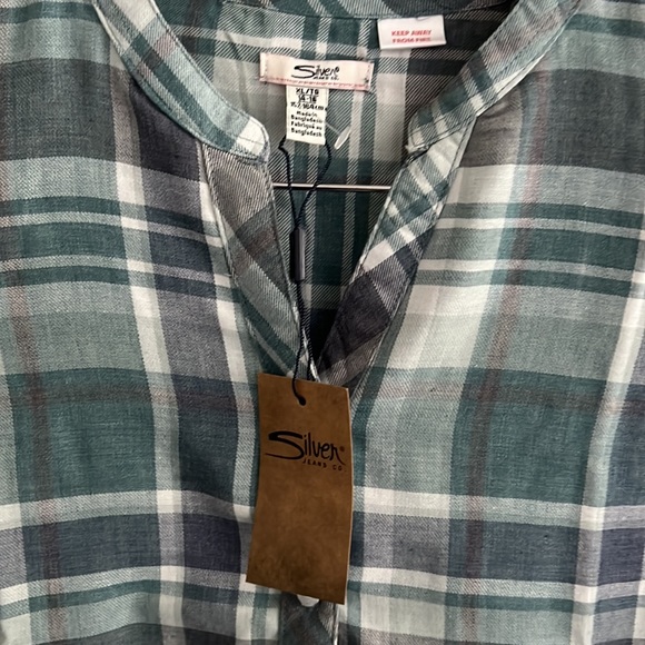 Girls Silver Jeans, Plaid V Neck Bell Sleeve Top. Size 14-16. XL - Picture 2 of 7